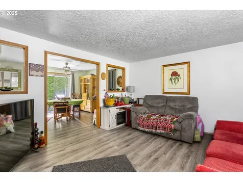2802 NW 100th Street Vancouver WA 98685
