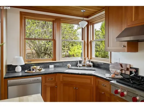 4116 NE 17th Avenue Portland OR 97211
