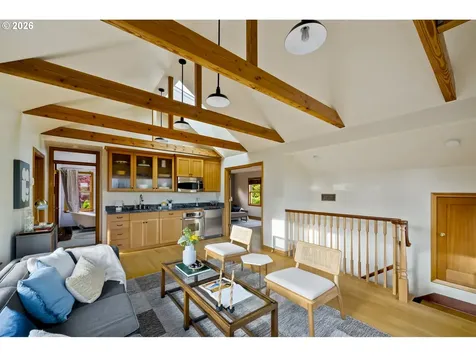 4116 NE 17th Avenue Portland OR 97211