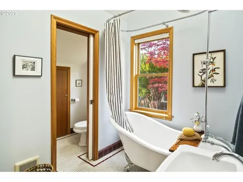 4116 NE 17th Avenue Portland OR 97211