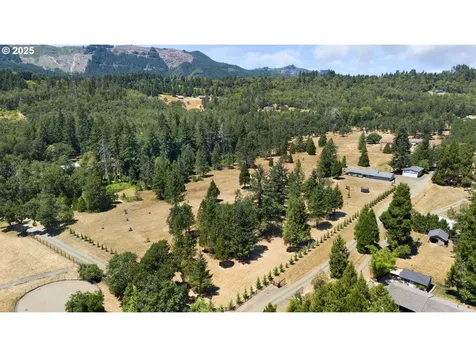 375 Minnesota Boulevard Roseburg OR 97471