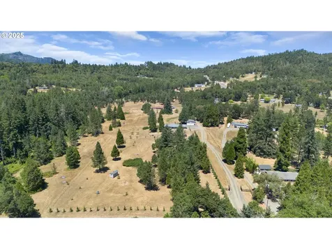 375 Minnesota Boulevard Roseburg OR 97471