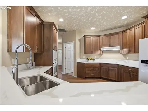 4061 Glendale Avenue NE Salem OR 97305