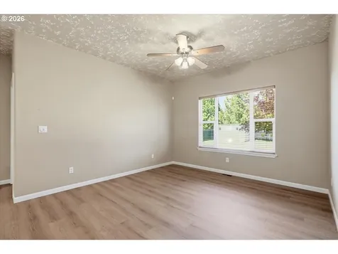 4061 Glendale Avenue NE Salem OR 97305
