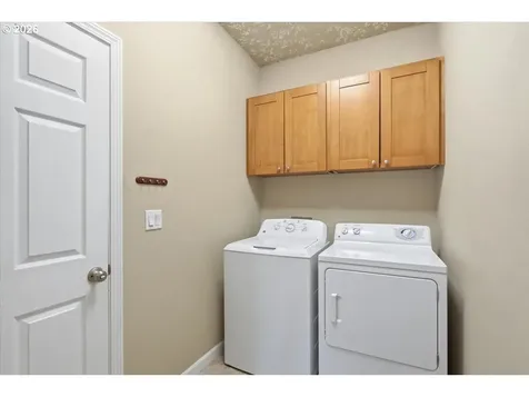 4061 Glendale Avenue NE Salem OR 97305