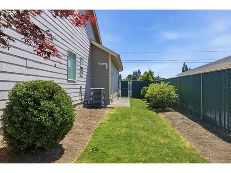 4061 Glendale Avenue NE Salem OR 97305