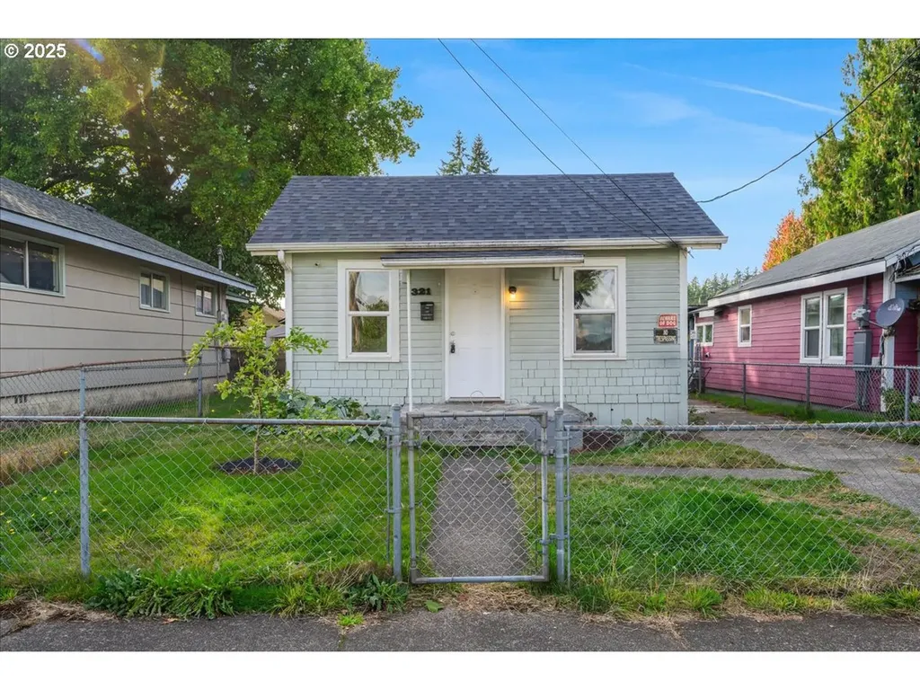 321 NW 2nd Avenue Kelso WA 98626