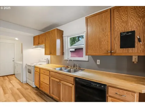 321 NW 2nd Avenue Kelso WA 98626