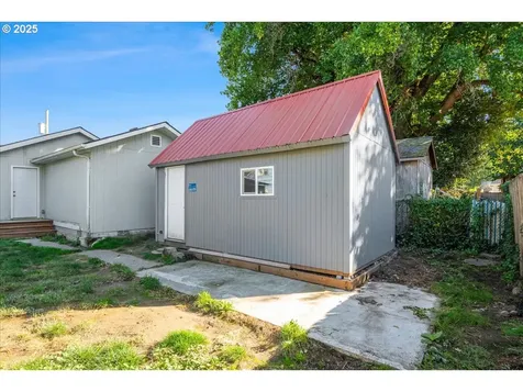 321 NW 2nd Avenue Kelso WA 98626