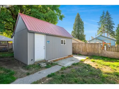 321 NW 2nd Avenue Kelso WA 98626