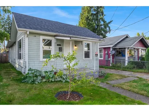321 NW 2nd Avenue Kelso WA 98626