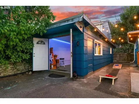 3909 NW Rose Street Vancouver WA 98660