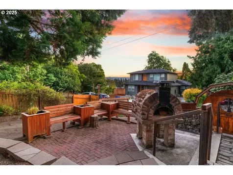 3909 NW Rose Street Vancouver WA 98660