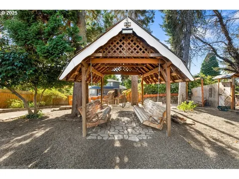 3909 NW Rose Street Vancouver WA 98660