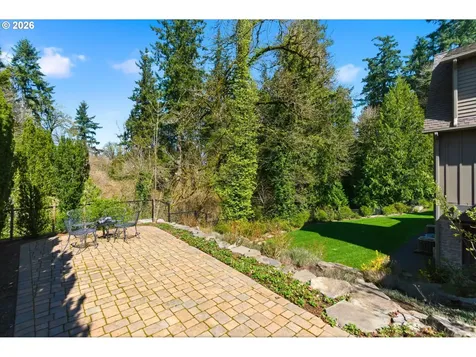 951 Atwater Road Lake Oswego OR 97034