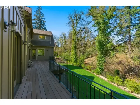 951 Atwater Road Lake Oswego OR 97034
