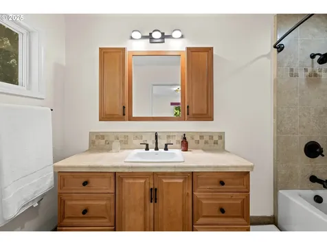 2245 SW Martha Street Portland OR 97239