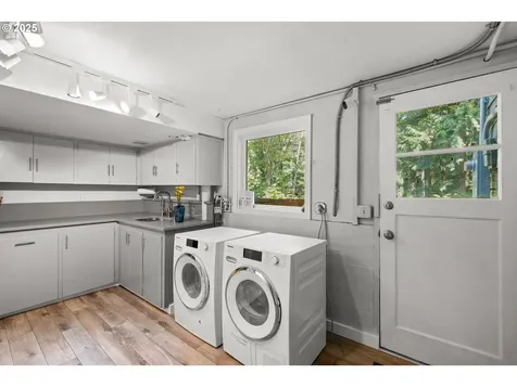 2245 SW Martha Street Portland OR 97239