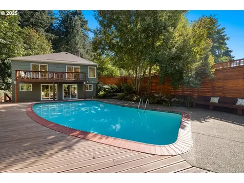 2245 SW Martha Street Portland OR 97239