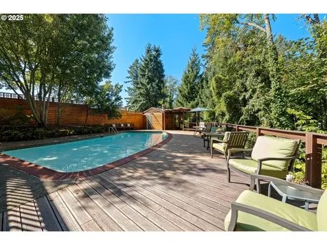 2245 SW Martha Street Portland OR 97239
