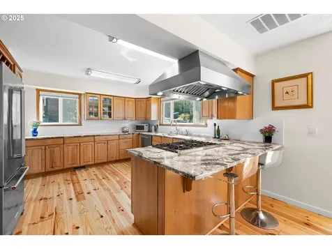 2245 SW Martha Street Portland OR 97239