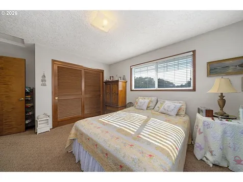 5750 Holly Avenue Cloverdale OR 97112