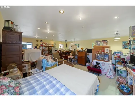 5750 Holly Avenue Cloverdale OR 97112