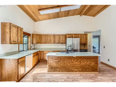 17708 SW Meadowbrook Way Beaverton OR 97078
