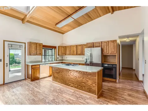 17708 SW Meadowbrook Way Beaverton OR 97078