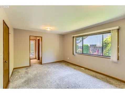 17708 SW Meadowbrook Way Beaverton OR 97078