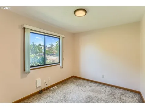 17708 SW Meadowbrook Way Beaverton OR 97078