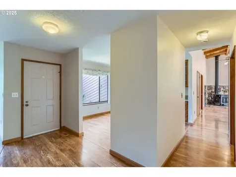 17708 SW Meadowbrook Way Beaverton OR 97078