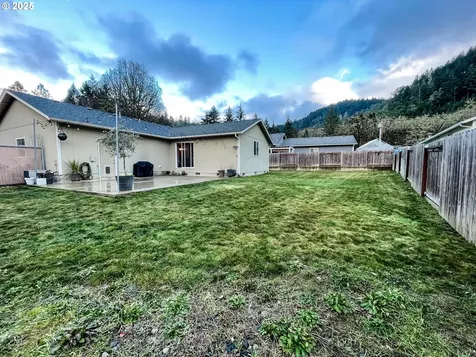 222 Arrow Way Myrtle Creek OR 97457