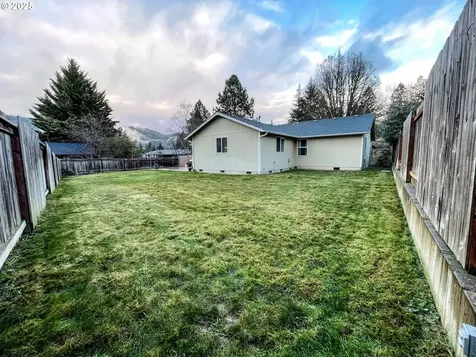 222 Arrow Way Myrtle Creek OR 97457