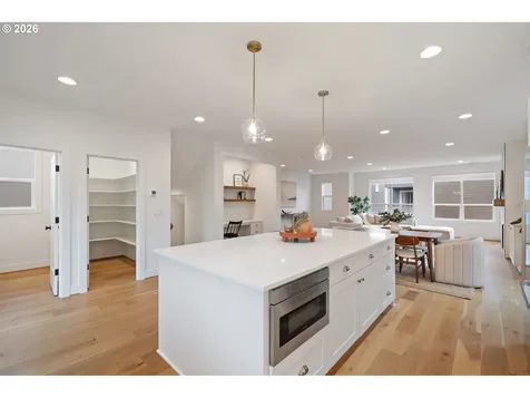 1751 NW Larkin Terrace Portland OR 97229
