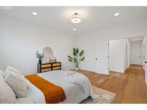 1751 NW Larkin Terrace Portland OR 97229