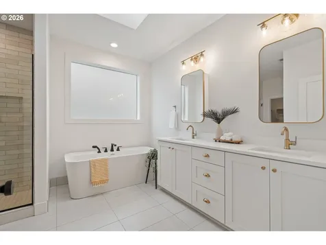 1751 NW Larkin Terrace Portland OR 97229