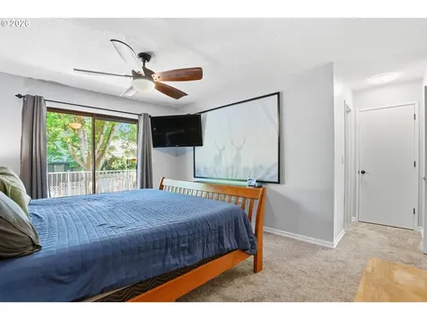 7748 Blinkhorn Way Gladstone OR 97027