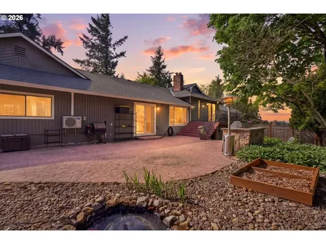 7748 Blinkhorn Way Gladstone OR 97027