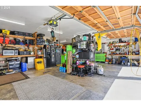 7748 Blinkhorn Way Gladstone OR 97027