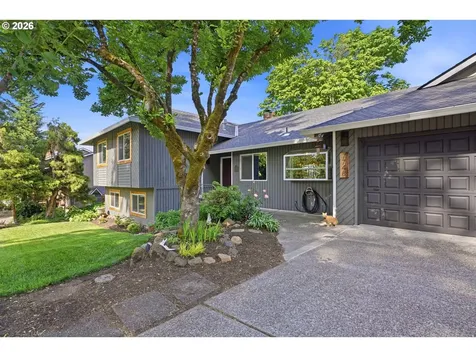 7748 Blinkhorn Way Gladstone OR 97027