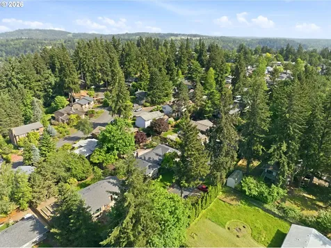 7748 Blinkhorn Way Gladstone OR 97027
