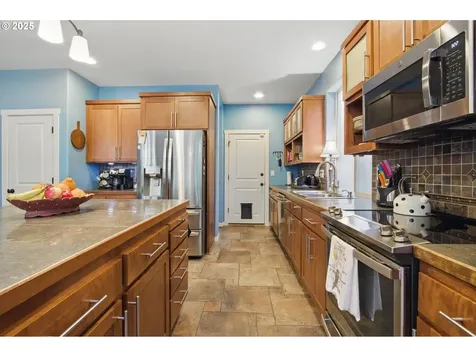 2351 NW Byrne Terrace Portland OR 97229