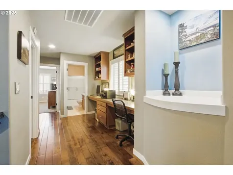 2351 NW Byrne Terrace Portland OR 97229