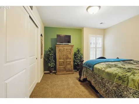 2351 NW Byrne Terrace Portland OR 97229
