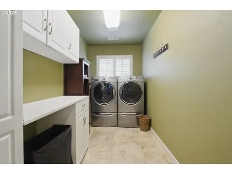 2351 NW Byrne Terrace Portland OR 97229