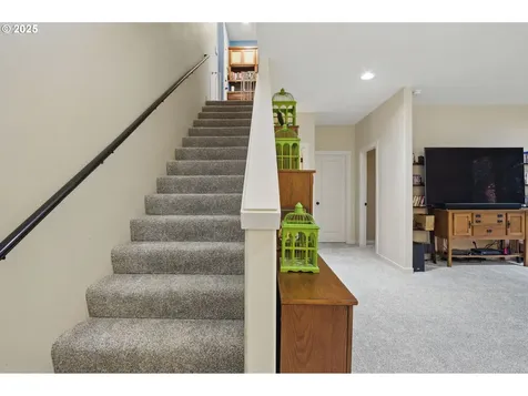 2351 NW Byrne Terrace Portland OR 97229