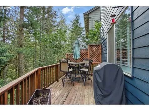 2351 NW Byrne Terrace Portland OR 97229