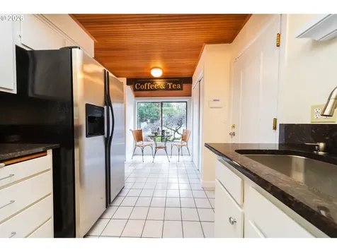 2235 SW Marigold Street Portland OR 97219