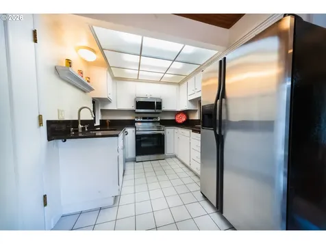 2235 SW Marigold Street Portland OR 97219